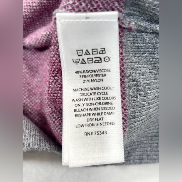 TAHARI Women’s Argyle Academia Grey/Pink Crewneck Sweater Size‎ Extra Small - Picture 9 of 13